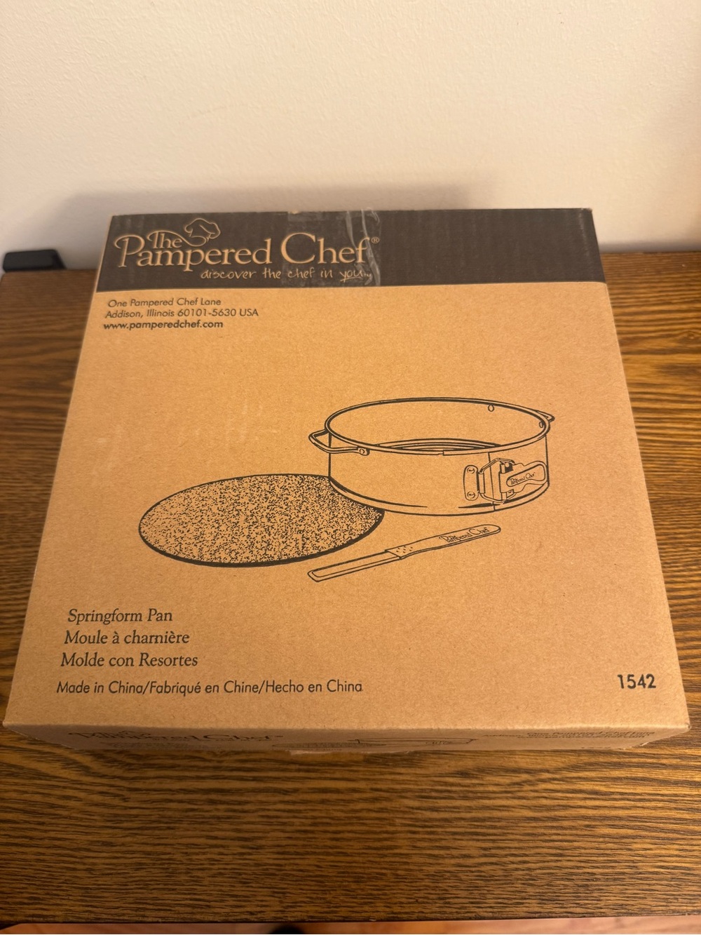 Pampered Chef 9" Springform Pan #1542 Glass Bottom Bakeware NIB